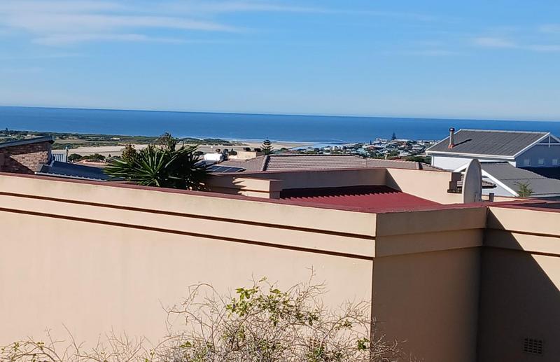 5 Bedroom Property for Sale in Stilbaai Wes Western Cape